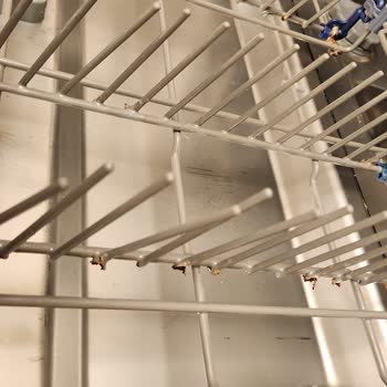 Teka Bulaşık Makinesi Sepetlerinde Hızla Artan Paslanma Ve Yüksek Yedek Parça Maliyeti