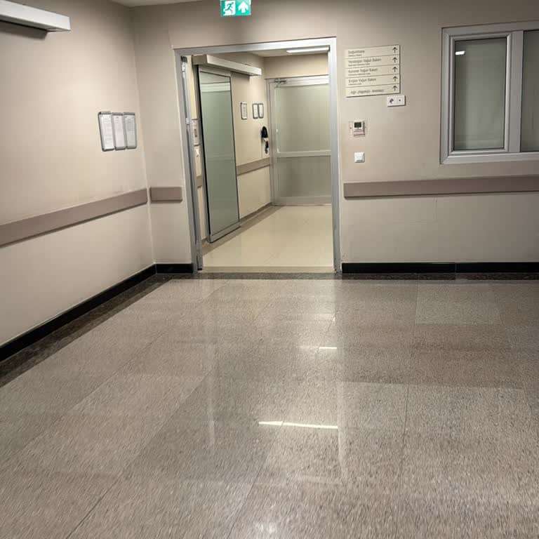 Yenidoğan Yoğun Bakımda İletişimsizlik Ve Hemşirelerin Kırıcı Tutumu