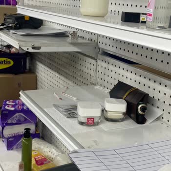 Gratis Şubesinde İade Ürünlerin Yeniden Satılması Ve Hijyen Sorunları