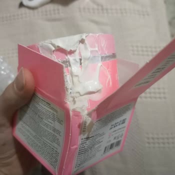 Kırık Ve Dökülmüş Kil Maskesi Hayal Kırıklığı Yarattı