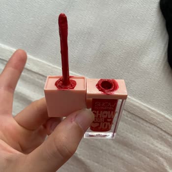 Aldığım Allık Hasarlı Ve Neredeyse Bitik Çıktı, Değişim Yapamıyorum