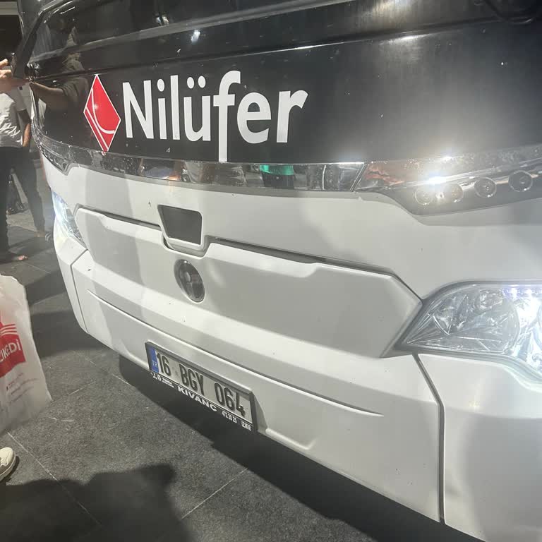 İzmir Otogarında Otobüs Kalkmadı, Yolcular Mağdur Edildi