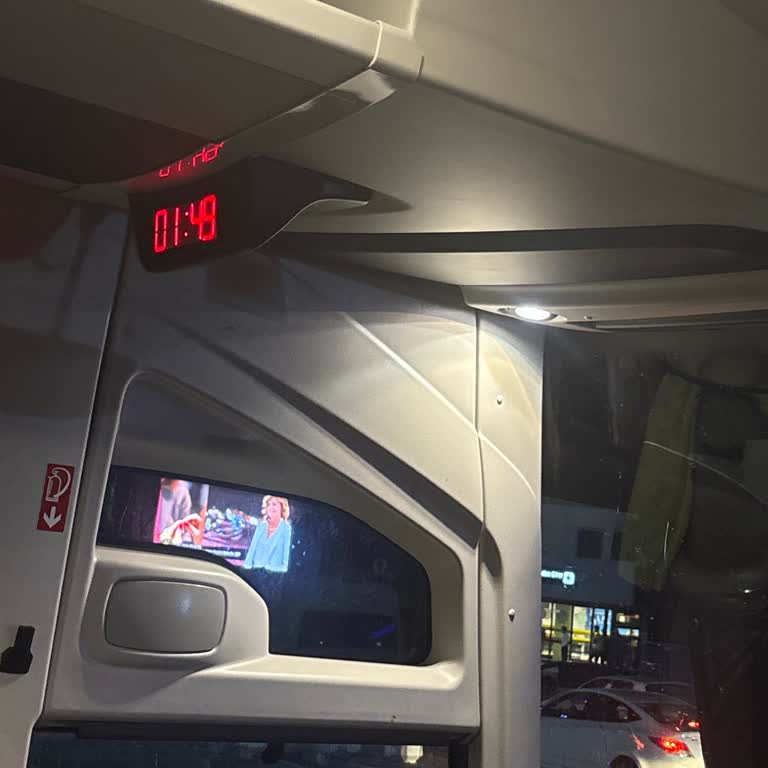 Ajet Uçuşu Sonrası Samair Otobüsünde Uzun Süre Bekletilme Ve Hizmet Eksikliği