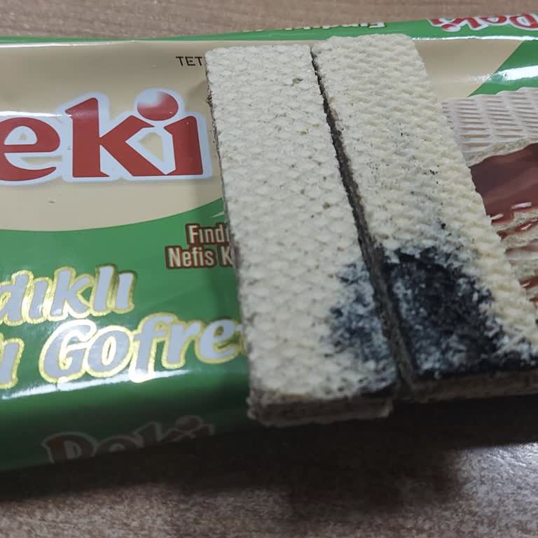 Şok Marketler Aldığım Gofretin İçinde Sağlıksız Maddeyle Karşılaştım!