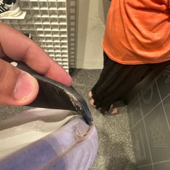 2 Ayda Yırtılan Terliğe Kullanıcı Hatası Denilerek İade Reddedildi