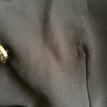 Yüksek Fiyatlı Takım Elbise İlk Yıkamada Tüylenme Yaptı