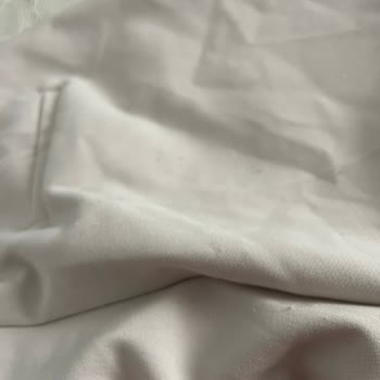 Adil Işık Group Pantolonda Tüylenme Olması