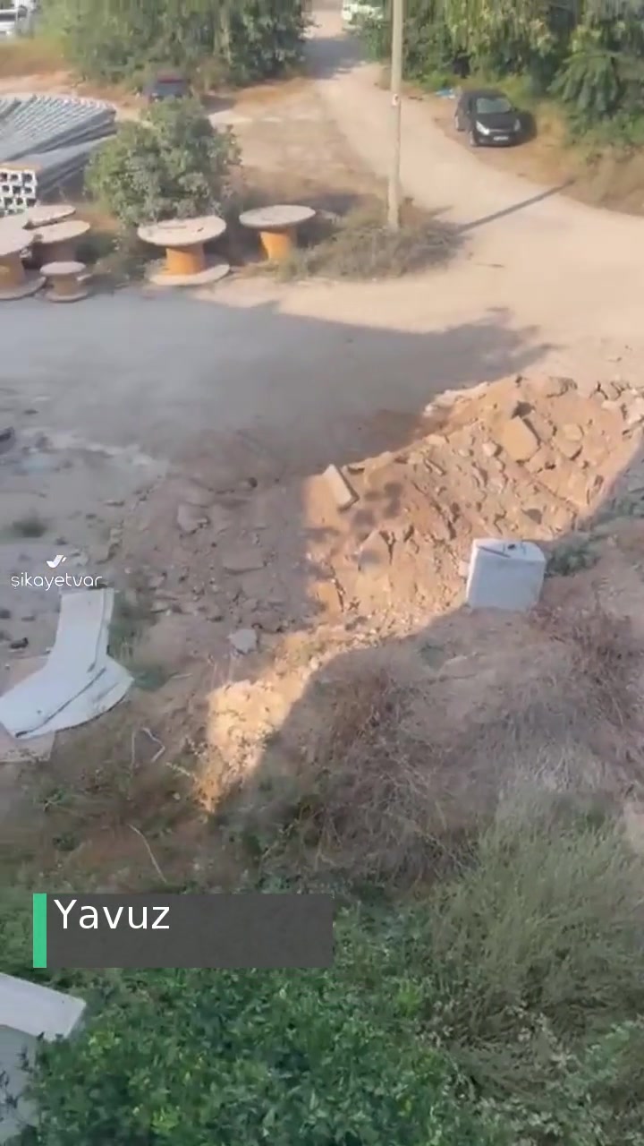 Belediyeye Ait İnşaat Yaşam Alanımızı Toz Ve Gürültüye Boğdu! videonun kapak resmi