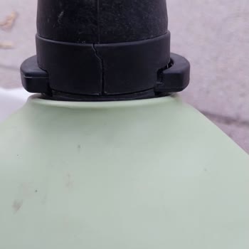 Scooter Katlanma Mekanizmasındaki Kırık Parça İçin Yardım Talebi