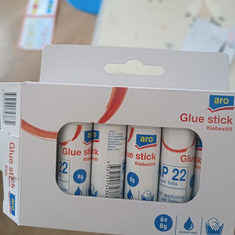 Aro Glue Stick Yapıştırıcı Hiçbir Şeyi Yapıştırmıyor!