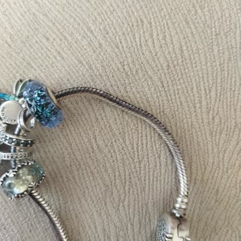 Pandora Bileklik Kısa Sürede Karardı Mağaza Yardımcı Olmuyor