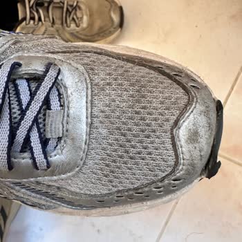 Greyder Ayakkabı 2 Ayda Yıprandı, İki Kez Red Cevabı Aldım