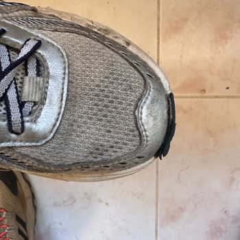 Greyder Ayakkabı 2 Ayda Yıprandı, İki Kez Red Cevabı Aldım