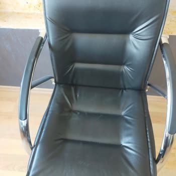 Ofis Temizliğinde Yetersiz Hizmet Ve Dikkatsiz Çalışanlar