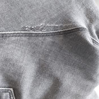 Aldığım Pantolonlar Sürekli Yırtılıyor, Kalite Hayal Kırıklığı