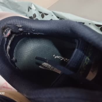Kısa Sürede Yırtılan Skechers Ürünüm İçin Destek Alamadım