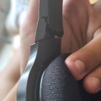 Razer Barracuda Auriculares, rotura espontánea y problema de garantía