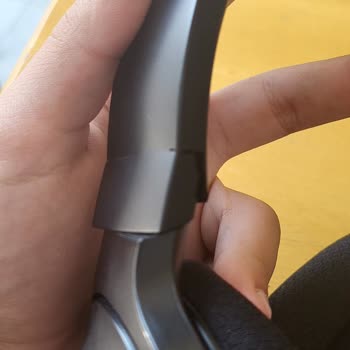 Razer Barracuda Auriculares, rotura espontánea y problema de garantía