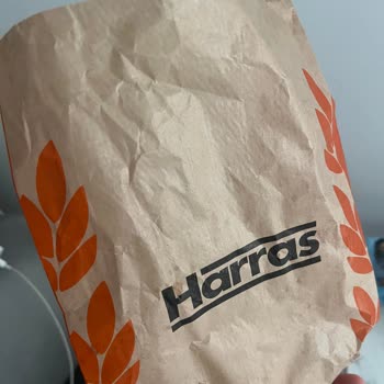 Aldığım Simidin İçinden Büyük Taş Çıktı Dişim Kırılabilirdi