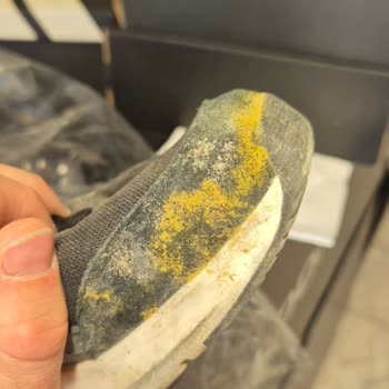 Ayakkabı Tabanı Eridi, Firma Sorumluluk Almadı Ve Ürün Küflendi