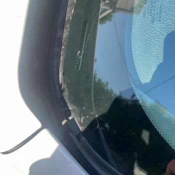 BMW Cam Fitilleri Hızla Kopuyor, Çözüm Bekliyorum