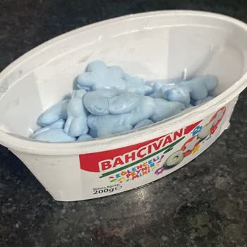 Aldığım Peynirin Rengi Maviye Döndü, Firma Dönüş Yapmıyor