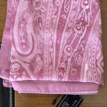 Yanıltıcı Ürün Rengi Ve Yüksek Kargo Ücretleriyle Mağduriyet