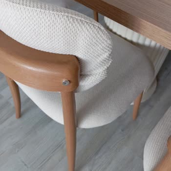 Aldığım Sandalyeler Farklı Geldi Muhatap Bulamıyorum Çözüm Yok