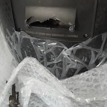 Karaca  Servisten Dönen Airfryer Kırık Şekilde Teslim Edildi