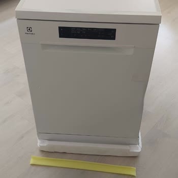 Defolu Ürün Ve İlgisiz Servis Nedeniyle Mağduriyet Yaşıyorum