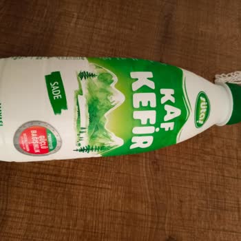 Tarihi Geçmiş Ürün Satışı Ve İlgisiz Mağaza Personeli