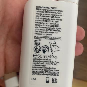 I Regret Buying La Roche-Posay Sunscreen Due to Its Sour Smell and Acne Reaction