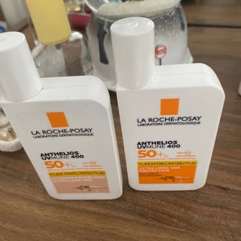 I Regret Buying La Roche-Posay Sunscreen Due to Its Sour Smell and Acne Reaction