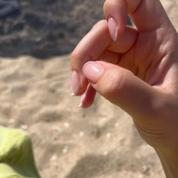 Hayal Kırıklığı Yaratan Kalıcı Oje Ve Manikür Deneyimi