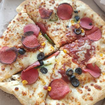 Yanmış Ve Yenmeyen Pizza Sonrası İlgisiz Müşteri Hizmetleri Deneyimi