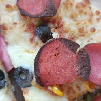 Yanmış Ve Yenmeyen Pizza Sonrası İlgisiz Müşteri Hizmetleri Deneyimi