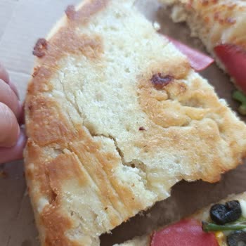 Yanmış Ve Yenmeyen Pizza Sonrası İlgisiz Müşteri Hizmetleri Deneyimi