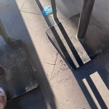 Bir Kahve Dükkanında Temizlik ve Koku Sorunu