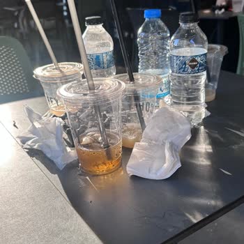 Bir Kahve Dükkanında Temizlik ve Koku Sorunu