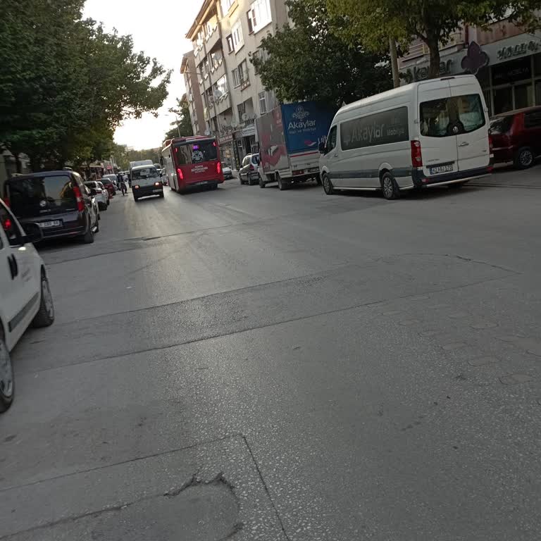 Saraçoğlu Mahallesi Otobüs Şoförlerinin Saygısız Ve Tehlikeli Davranışı