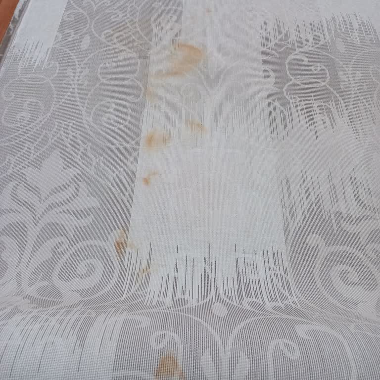 Sancak Halı Yıkama Halımı Lekeli Getirdi, Sorunumu Çözmüyor