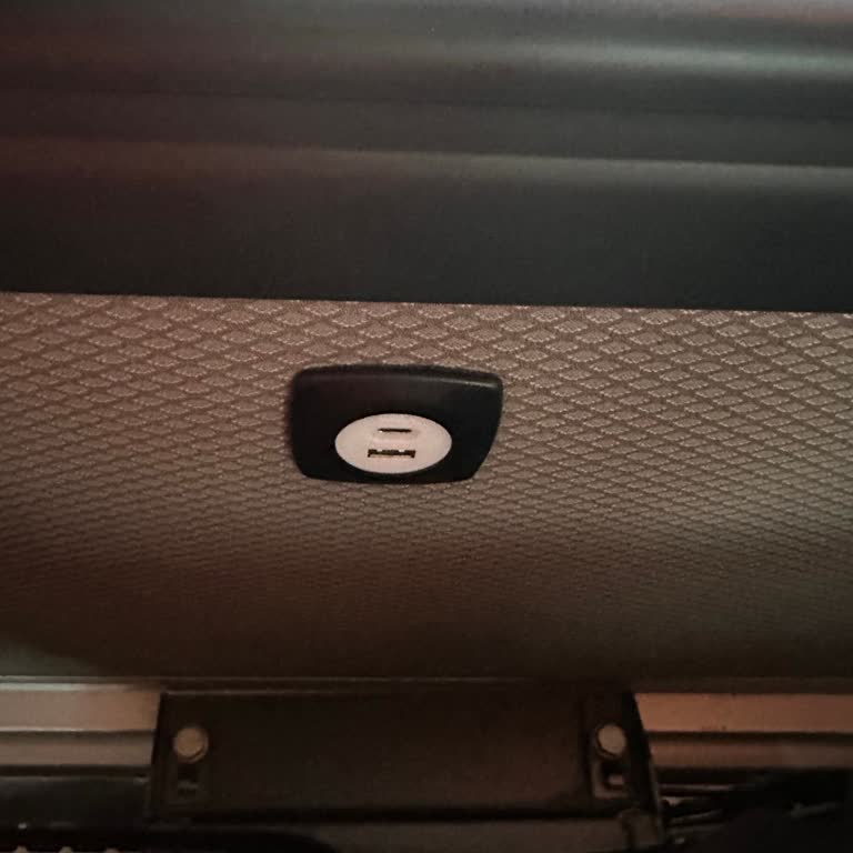 Pamukkale Jumbo Otobüste Konforsuz Yolculuk Ve Teknik Arızalar