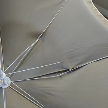 Üç Ayda Bağlantı Kısımları Çıkan Şemsiye Mağduriyeti