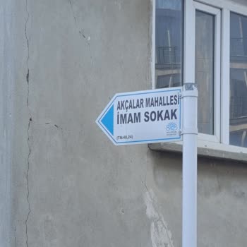 Patlayan Su Borusu Günlerdir Onarılmıyor, Mahalle Sular Altında