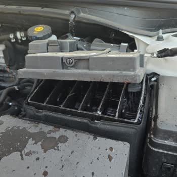 Garanti Kapsamındaki Hyundai İ20'de Akü Patlaması Sonrası Mağduriyet Ve Çözüm Beklentisi