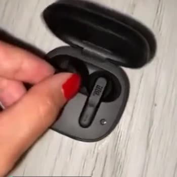 JBL Yeni Ürün Fakat İki Kulaklık da Çalışmıyor!