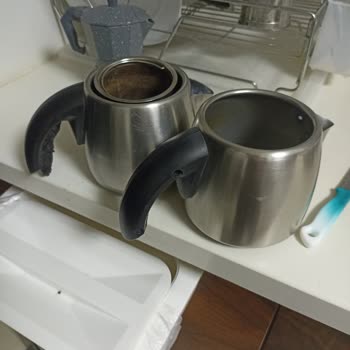 Grundig Çay Makinesinde Tekrar Eden Su Akıtma Sorunu Mağduriyet Yaratıyor