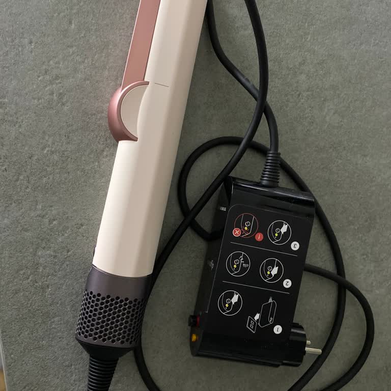 Airstrait Saç Düzleştirici İçin Koruyucu Kılıf Eksikliği Mağduriyet Yaratıyor