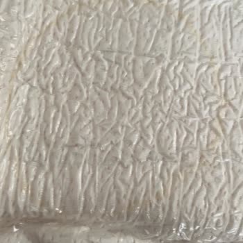 Sipariş Ettiğim Yastık Lekeli Ve Müşteri Hizmetlerine Ulaşamıyorum