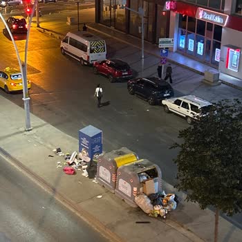 Çöp Konteynerleri Ve Toplama Sorunu Mahallede Koku Ve Sinek Oluşturuyor